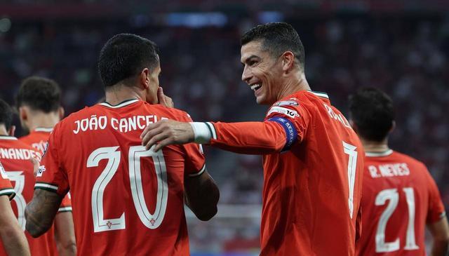 牙反客为主, 日凌晨