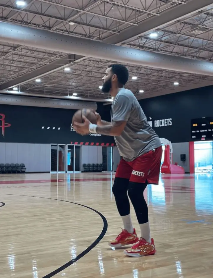 需要所有人, alt