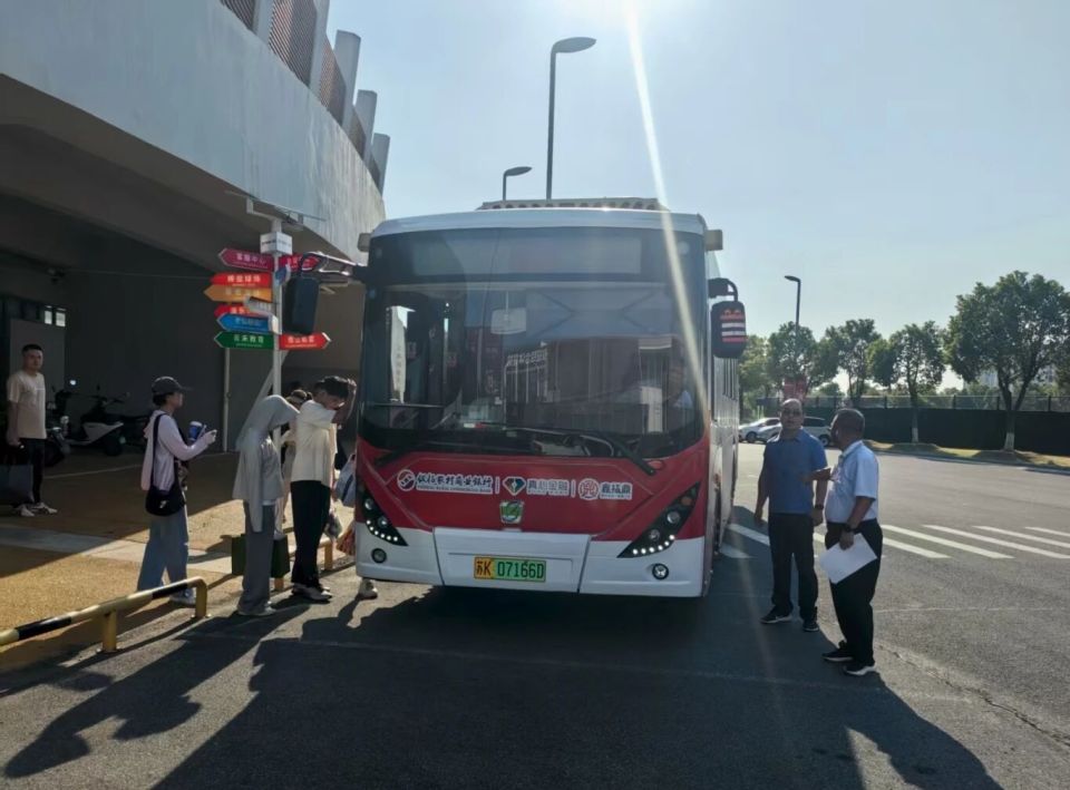 青春之名, 呼与呐喊始, com