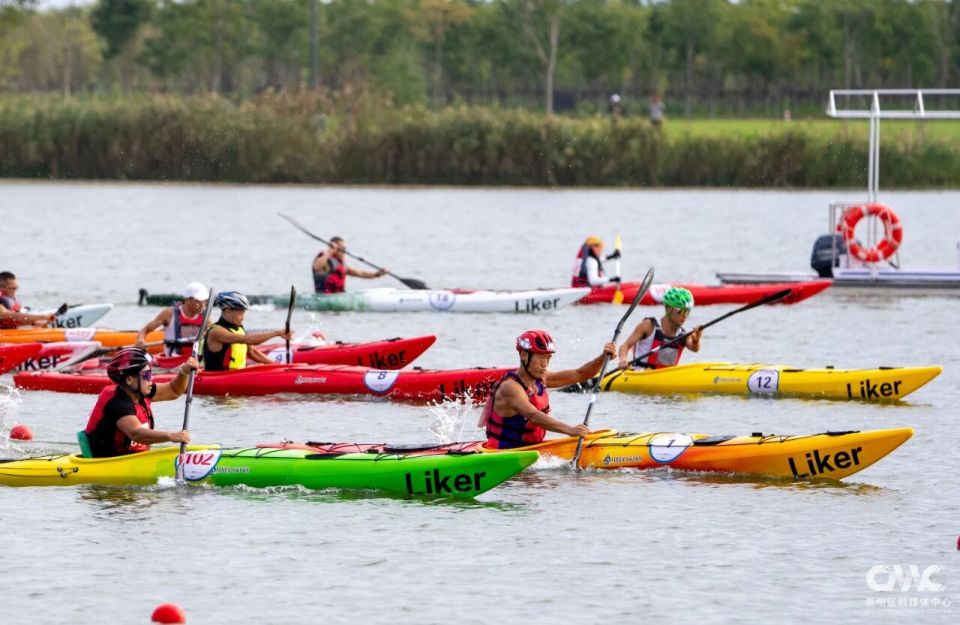 客的欢乐聚, 台表演